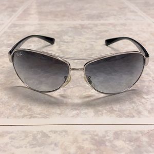 Ray-Ban Aviator Sunglasses